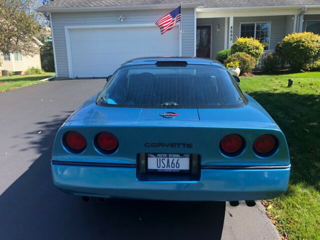 1987 Blue Chevrolet Corvette