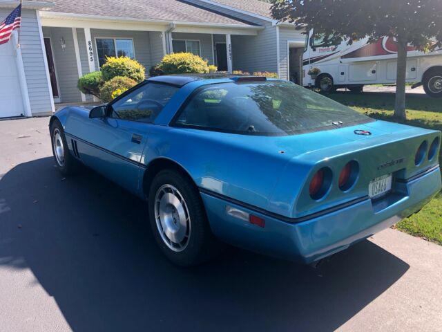 1987 Blue Chevrolet Corvette