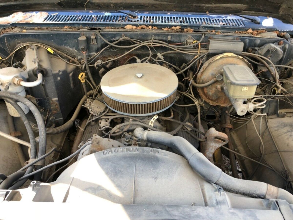 1987 Chevrolet Silverado 1500 Standard Cab Pickup