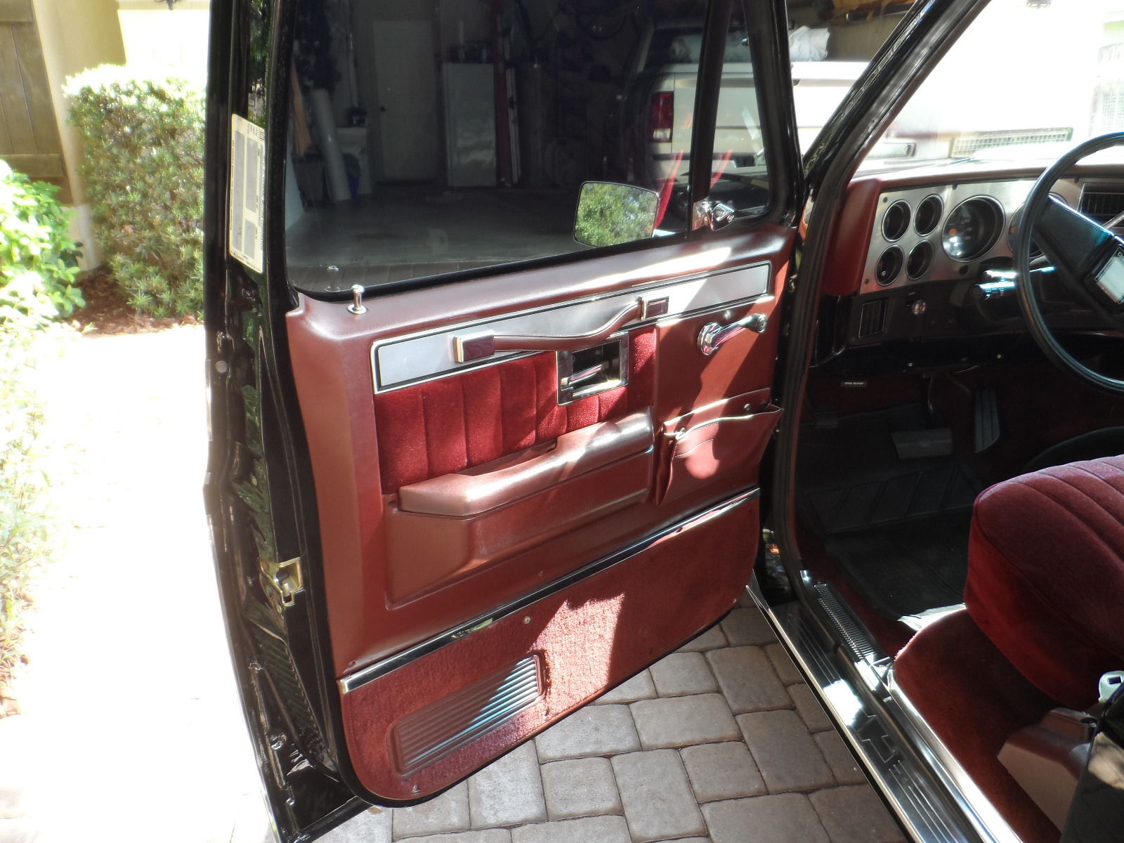 1987 Black Chevrolet C-10
