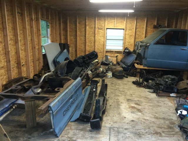 1987 Blue Chevrolet S-10 Standard Cab Pickup