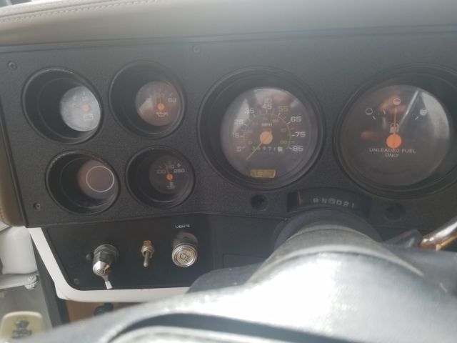 1987 White Chevrolet C-10 Short bed