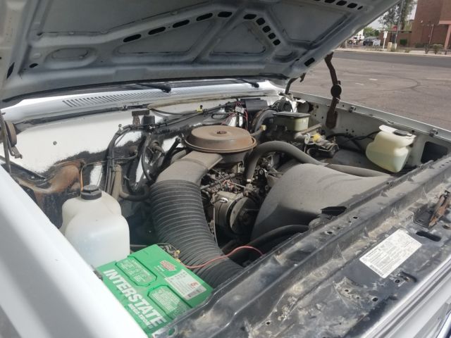 1987 White Chevrolet C-10 Short bed