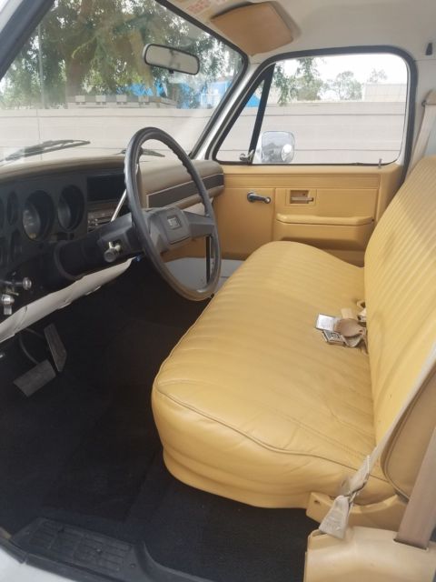 1987 White Chevrolet C-10 Short bed