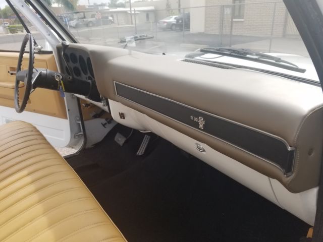 1987 White Chevrolet C-10 Short bed