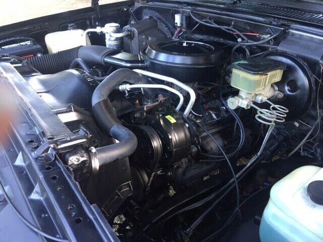 1987 Black Chevrolet Silverado 1500