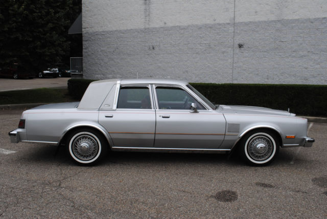 1987 Silver Chrysler Fifth Avenue