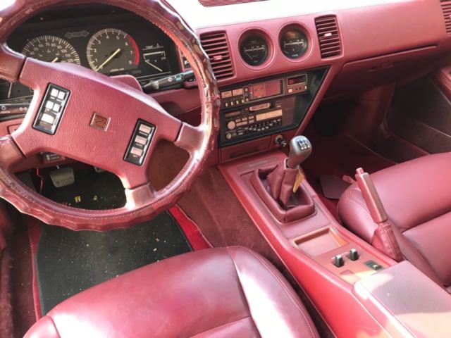 1987 White Nissan 300ZX Coupe