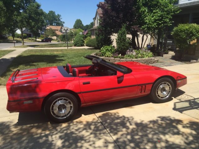 1987 Red Chevrolet Corvette Convertible