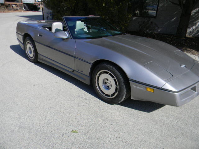 1987 SMOKE SILVER Chevrolet Corvette Convertible