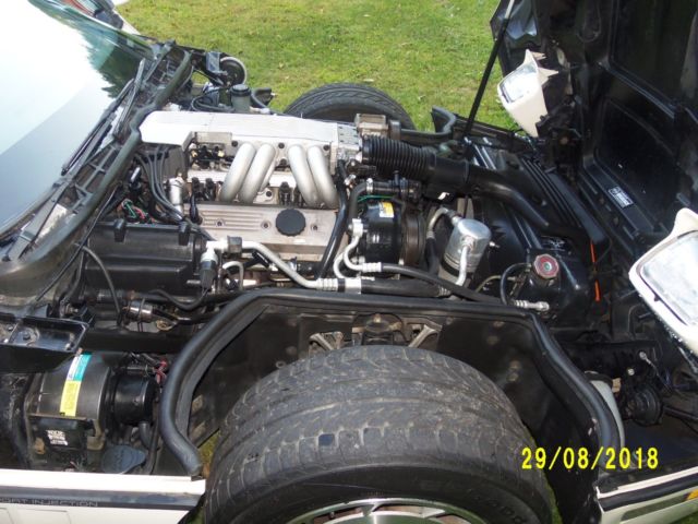 1987 White Chevrolet Corvette Convertible