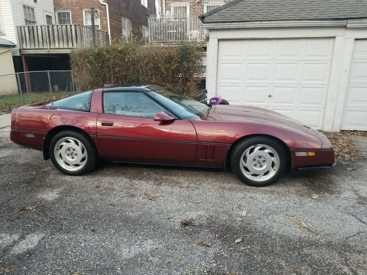 1987 Burgundy Chevrolet Corvette Hatchback