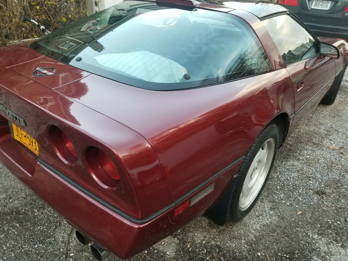 1987 Burgundy Chevrolet Corvette Hatchback