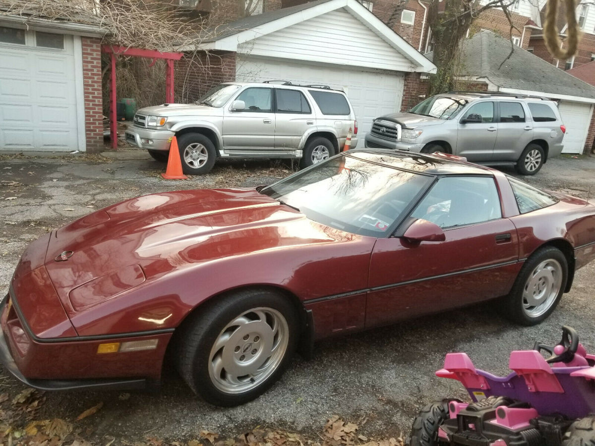1987 Burgundy Chevrolet Corvette Hatchback