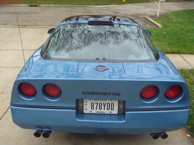 1987 Medium Blue Metallic (2OU) Chevrolet Corvette Coupe