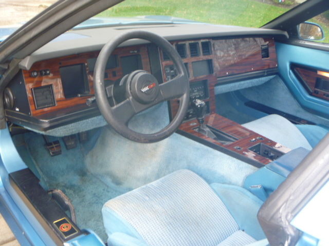 1987 Medium Blue Metallic (2OU) Chevrolet Corvette Coupe