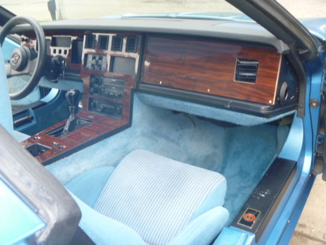 1987 Medium Blue Metallic (2OU) Chevrolet Corvette Coupe