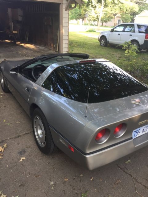 1987 Gray Chevrolet Corvette Coupe