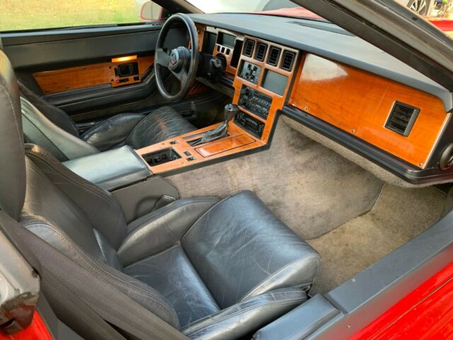 1987 Red Chevrolet Corvette