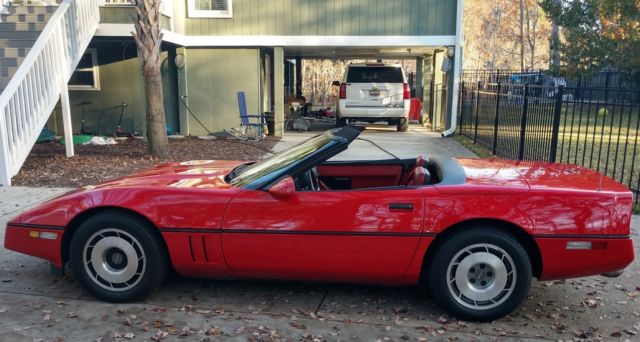 1987 Red Chevrolet Corvette