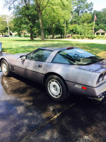 1987 Silver Chevrolet Corvette
