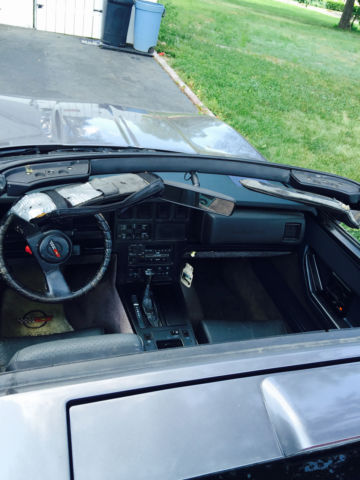1987 Silver Chevrolet Corvette
