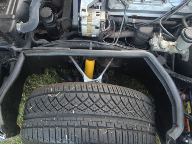 1987 White Chevrolet Corvette