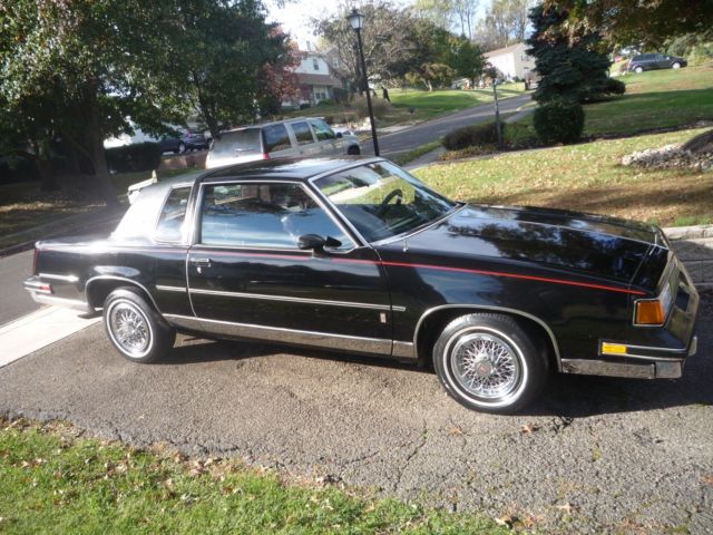 1987 Black Oldsmobile Cutlass Coupe