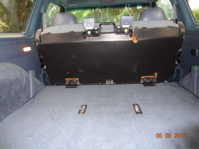 1987 Blue Dodge Ramcharger SUV