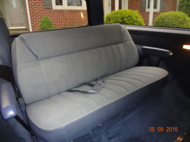 1987 Blue Dodge Ramcharger SUV