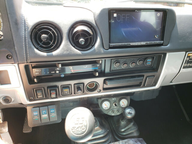 1987 Silver Toyota Land Cruiser SUV