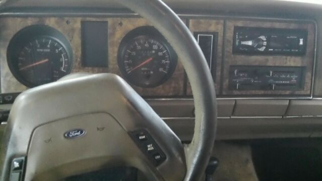 1987 Green Ford Bronco II Cab & Chassis