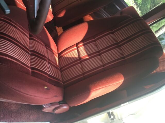 1987 White Ford Bronco II SUV