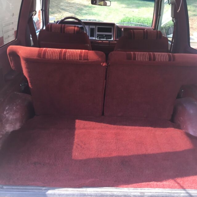 1987 White Ford Bronco II SUV