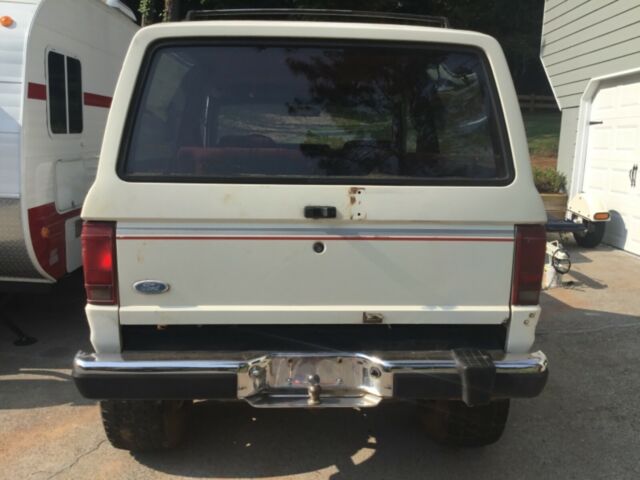 1987 White Ford Bronco II SUV
