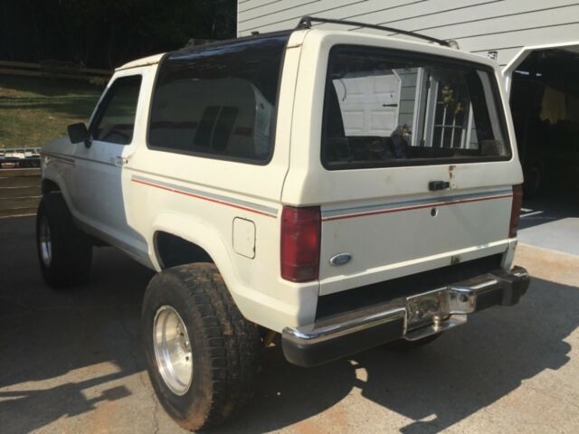 1987 White Ford Bronco II SUV