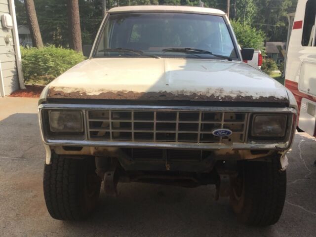 1987 White Ford Bronco II SUV