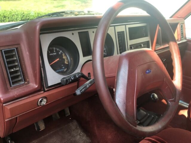1987 White Ford Bronco II SUV