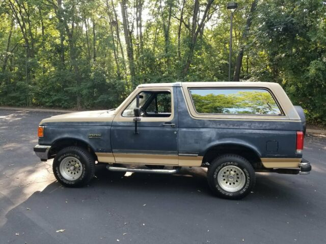 1987 Blue Ford Bronco SUV