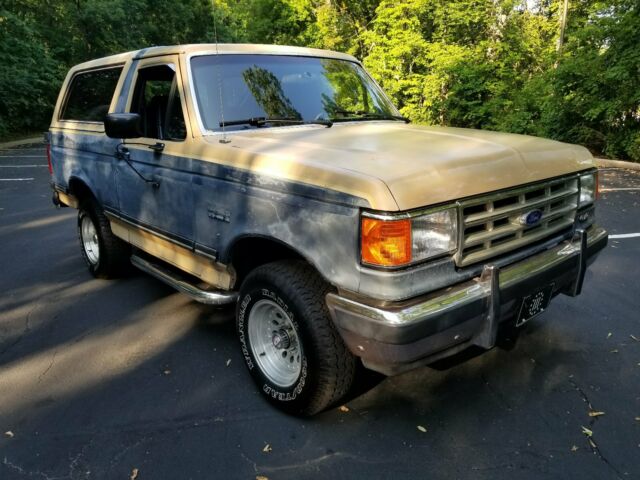1987 Blue Ford Bronco SUV