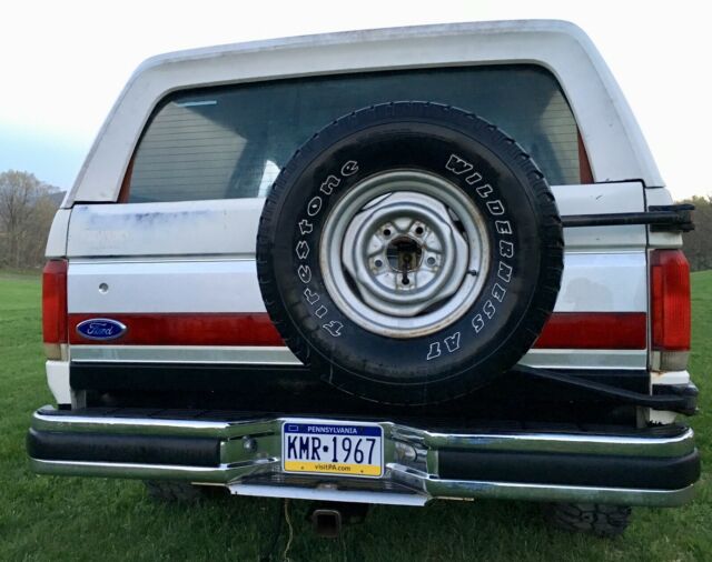 1987 White Ford Bronco SUV