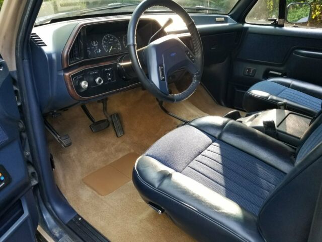 1987 Blue Ford Bronco SUV