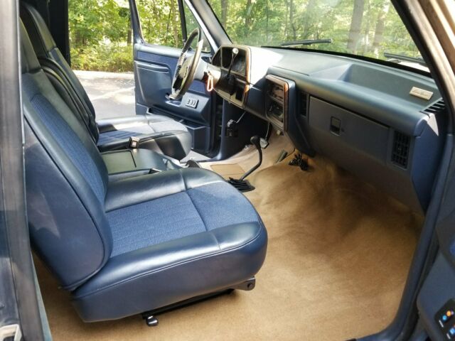 1987 Blue Ford Bronco SUV