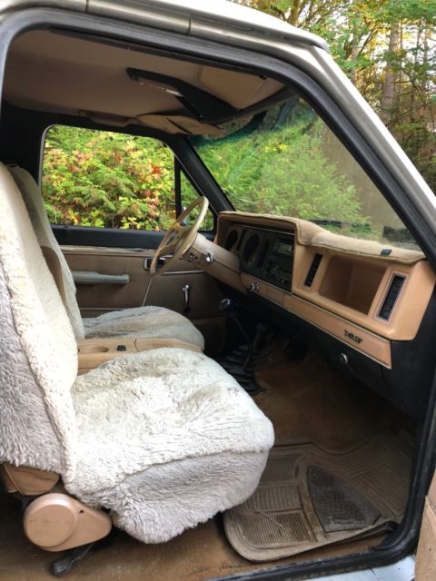 1987 Silver Ford Bronco II SUV