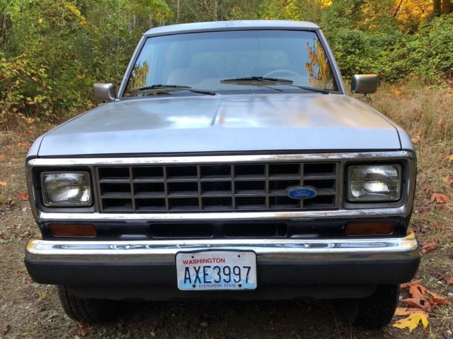 1987 Silver Ford Bronco II SUV