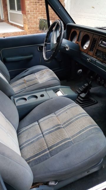 1987 Blue/Silver Ford Bronco II SUV