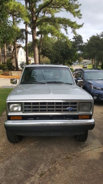 1987 Blue/Silver Ford Bronco II SUV