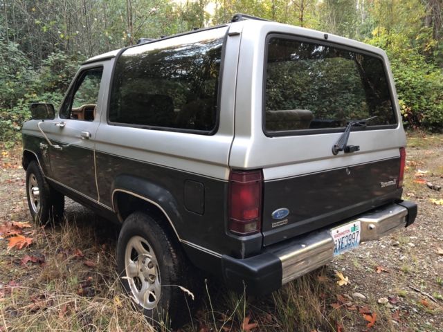 1987 Silver Ford Bronco II SUV