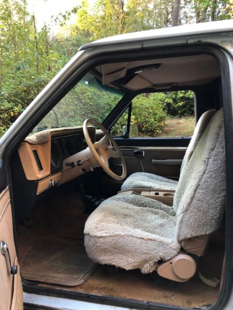 1987 Silver Ford Bronco II SUV