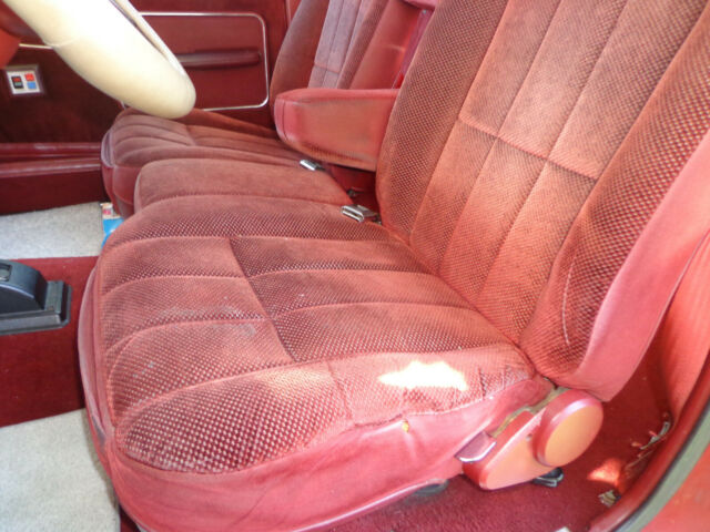 1987 Cream/Red Ford Bronco II SUV